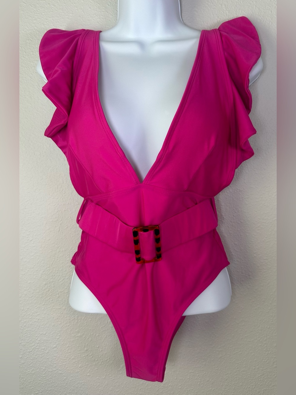 Avanova Women’s Pink Deep V Neck One Piece Swimsuit Size Small